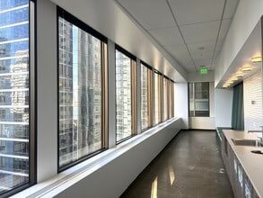 300 Mission St, San Francisco, CA to rent Interior Photo- Image 1 of 6