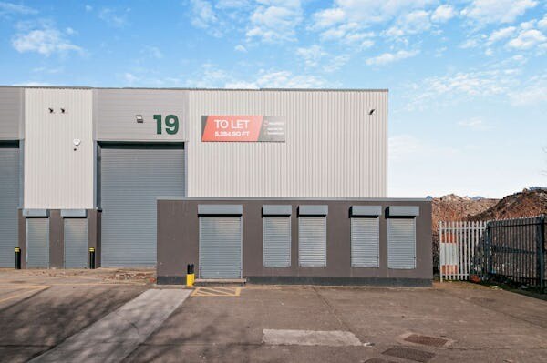 9-19 Lenton Dr, Leeds to rent Building Photo- Image 1 of 7