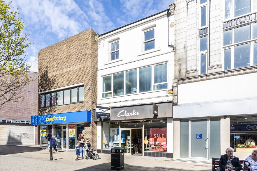 68 King St, South Shields to rent - Building Photo - Image 2 of 2