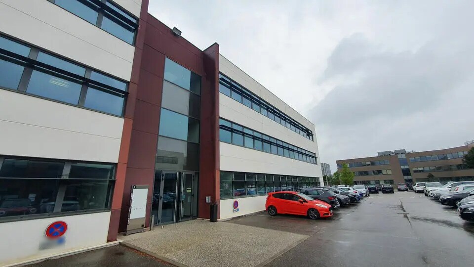 Office in Pessac to rent Building Photo- Image 1 of 7