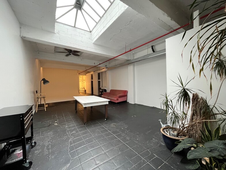 67 Guernsey St, Brooklyn, NY for sale - Building Photo - Image 1 of 1