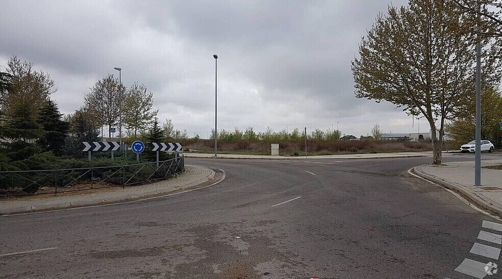 Calle Ricardo Tormo, Leganés, Madrid to rent - Building Photo - Image 3 of 4