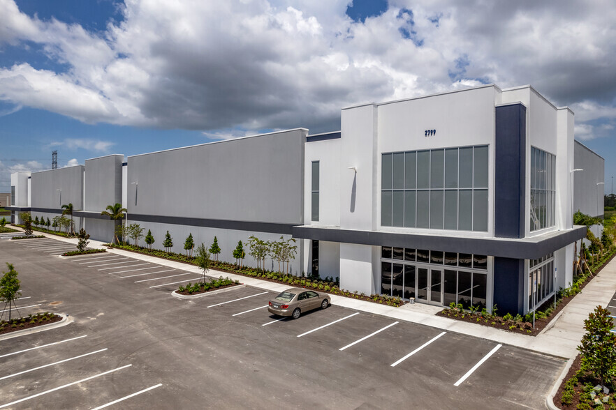 Gandy Blvd & I-275, Pinellas Park, FL for rent - Building Photo - Image 1 of 19