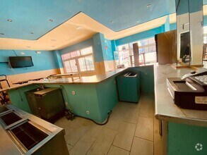 Retail in Fuenlabrada, Madrid to rent Interior Photo- Image 1 of 7