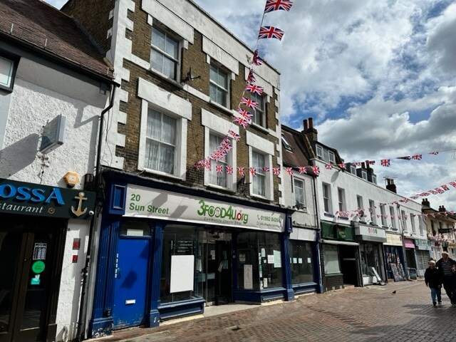 20 Sun St, Waltham Abbey for sale - Building Photo - Image 1 of 1