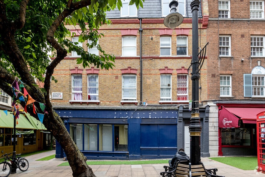 50 Shepherd Mark, London to rent - Building Photo - Image 2 of 7