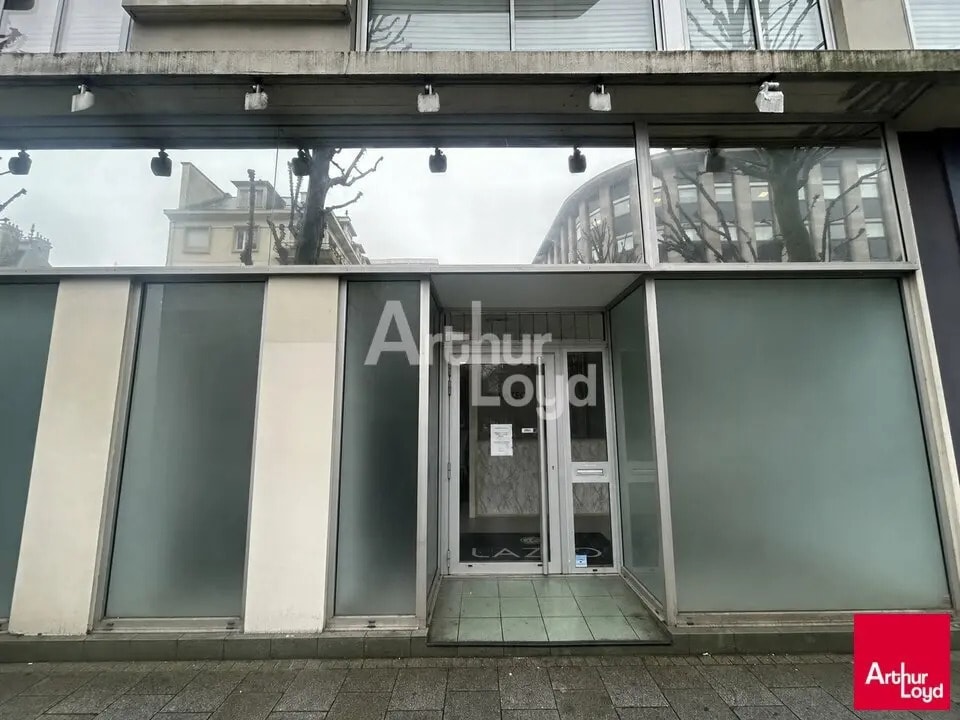 Location Commerce 115 m² - Photo 1