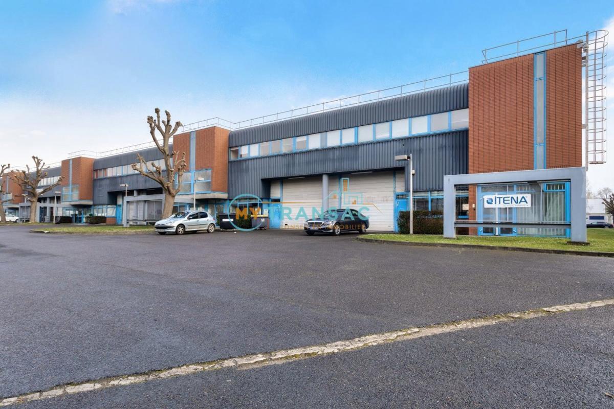 Light Industrial in Villepinte to rent Building Photo- Image 1 of 6