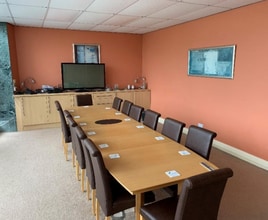 Crossley Rd, Stockport to rent Interior Photo- Image 1 of 1