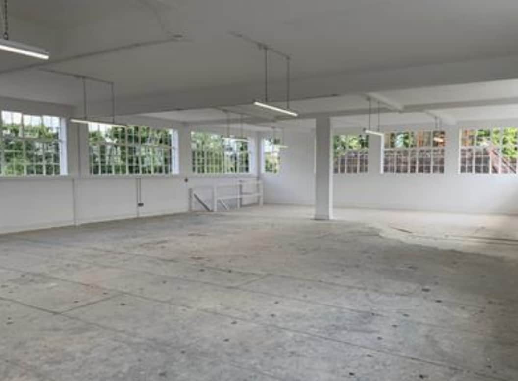 Lower Sunbury Rd, Hampton to rent Interior Photo- Image 1 of 1