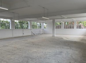 Lower Sunbury Rd, Hampton to rent Interior Photo- Image 1 of 1