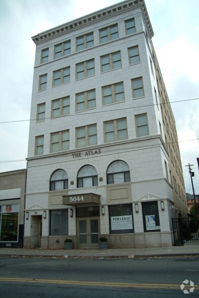 5644 Broadway Ave, Cleveland, OH for sale - Building Photo - Image 1 of 1