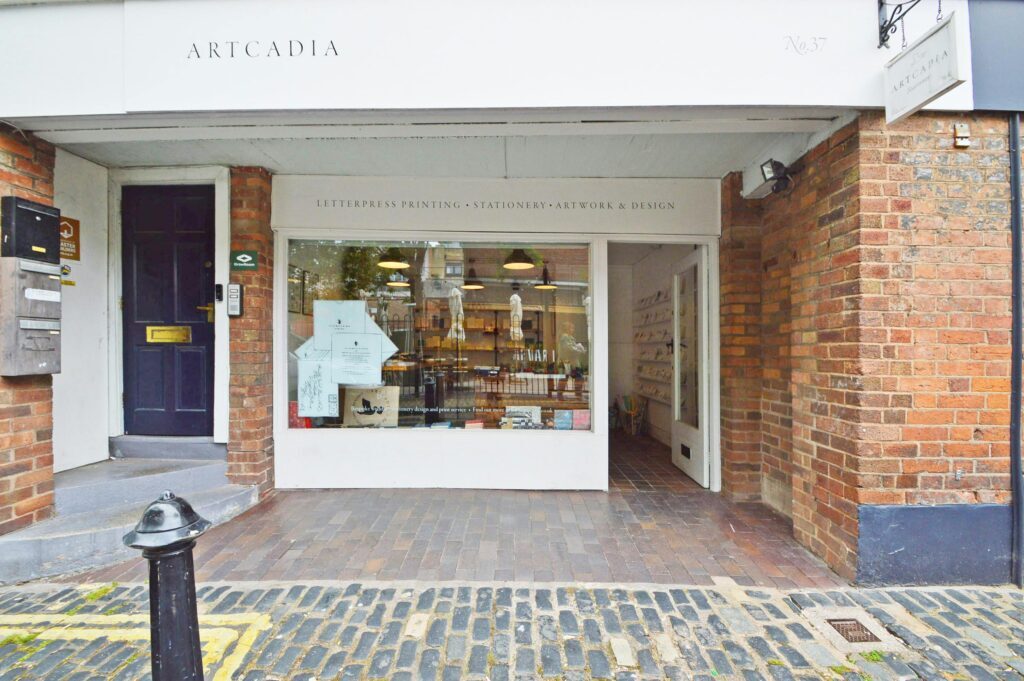 37 Hills Ln, Shrewsbury for sale Building Photo- Image 1 of 1