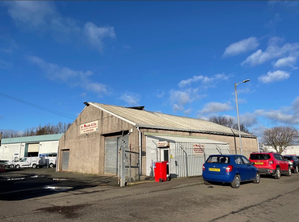 35 Glenburn Rd, Prestwick to rent Primary Photo- Image 1 of 5