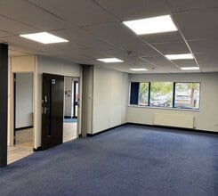 Bridge Rd, Welwyn Garden City to rent Interior Photo- Image 2 of 8