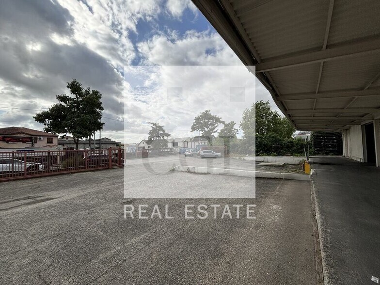 Light Industrial in Villeurbanne to rent - Building Photo - Image 2 of 11