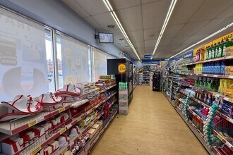 385 Kirkstall Rd, Leeds to rent Interior Photo- Image 1 of 1