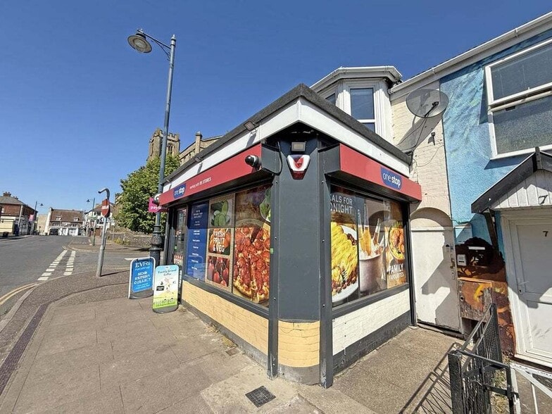 6 St Peters Rd, Great Yarmouth to rent - Building Photo - Image 3 of 24