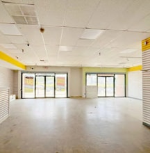 1676 Montgomery Hwy, Birmingham, AL to rent Interior Photo- Image 2 of 3