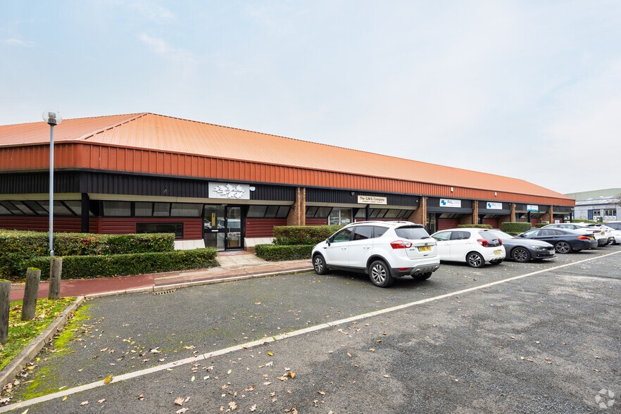 Hornsby Sq, Basildon for sale - Primary Photo - Image 1 of 1