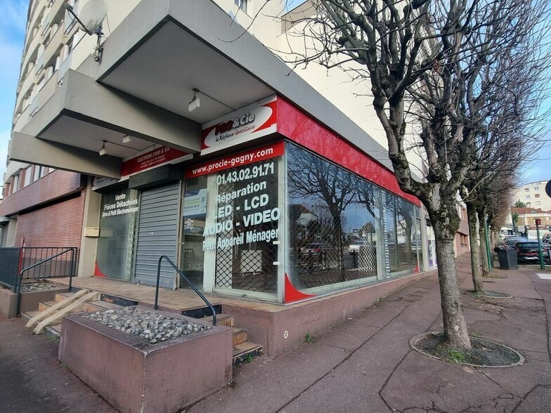 Retail in Gagny to rent - Building Photo - Image 2 of 7