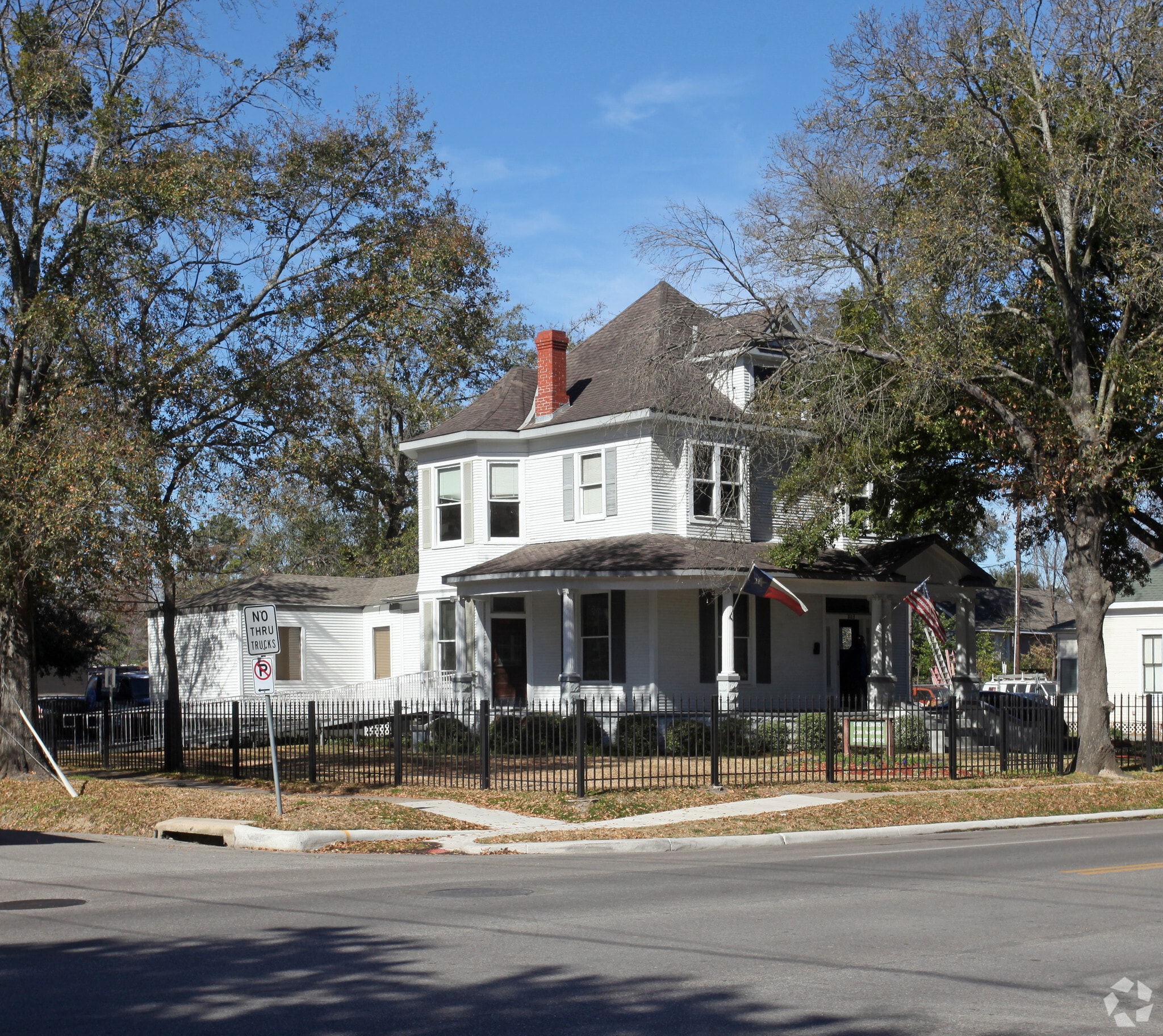 803 Yale St, Houston, TX to rent Primary Photo- Image 1 of 3