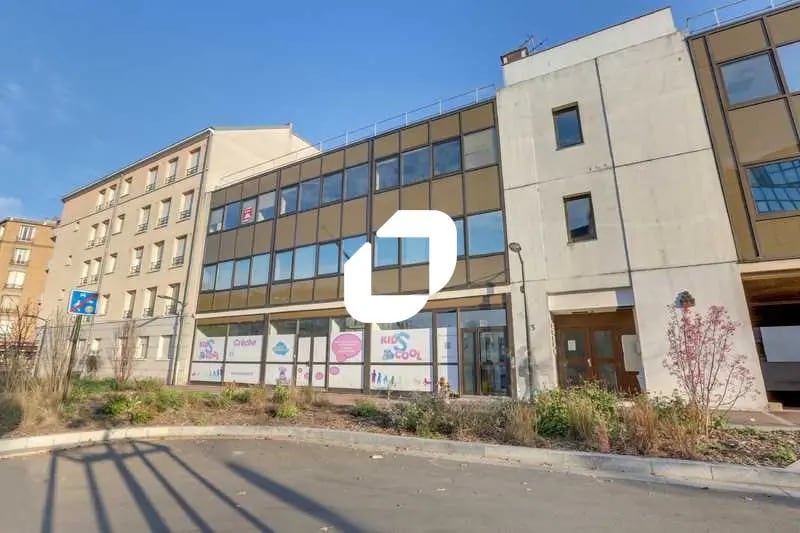 Location Bureaux 300 m² - Photo 1