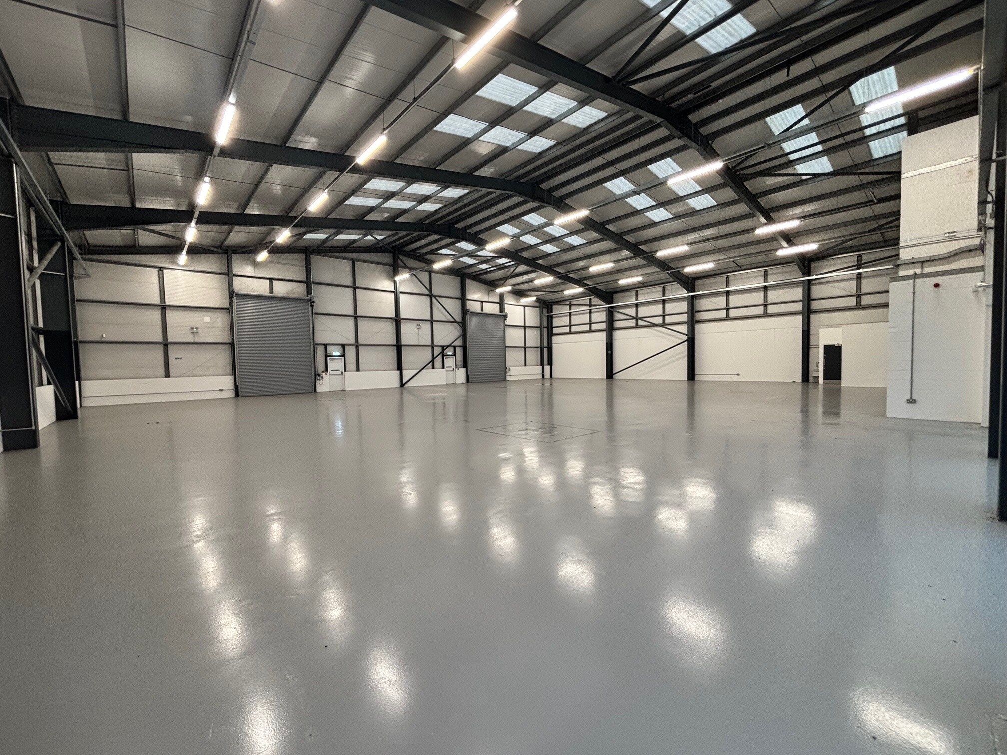 21-27 Earl Haig Rd, Glasgow to rent Building Photo- Image 1 of 11