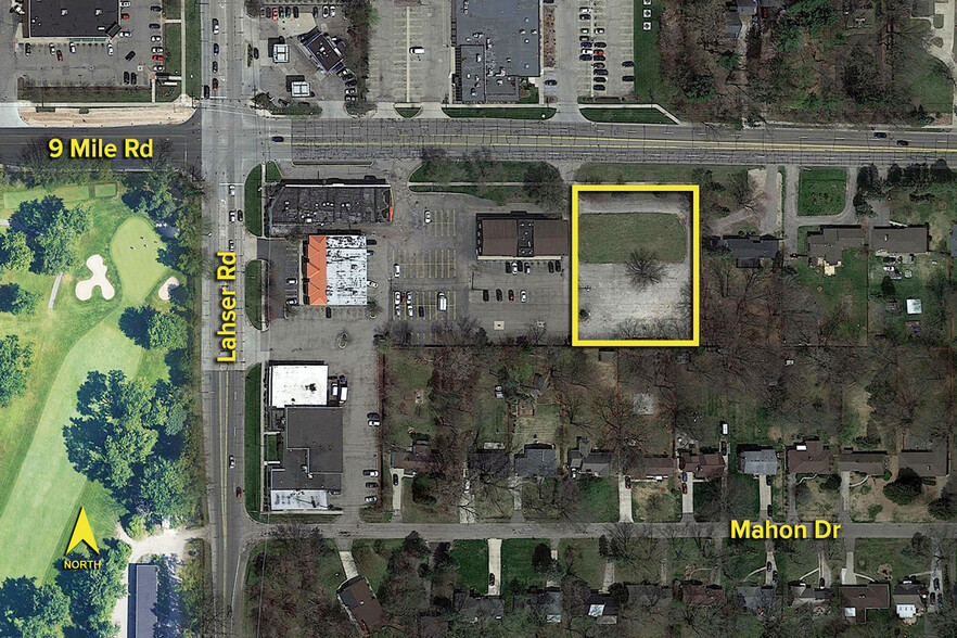 21751 W 9 Mile Rd, Southfield, MI for sale - Building Photo - Image 1 of 1