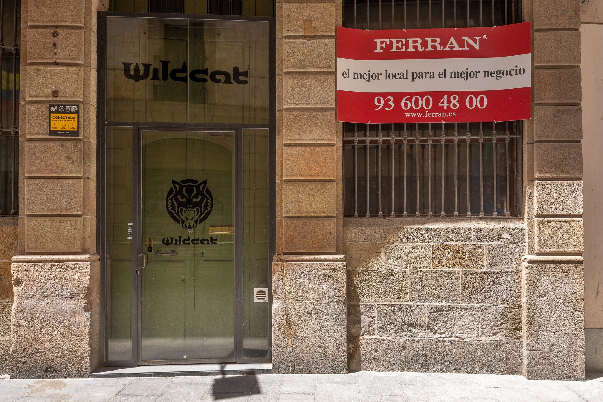 Retail in Barcelona, Barcelona to rent Building Photo- Image 1 of 2
