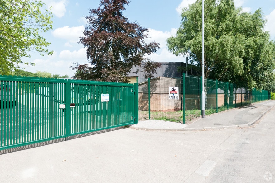 Fleming Rd, Hinckley to rent - Building Photo - Image 3 of 5