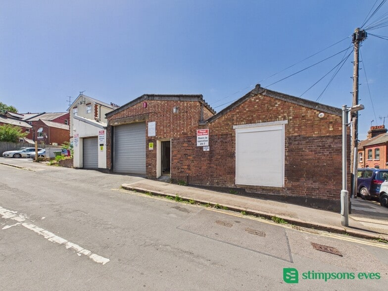 1 London Rd, Luton to rent - Building Photo - Image 3 of 3