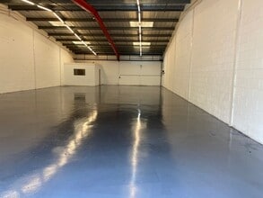 Cowm Top Ln, Rochdale to rent Interior Photo- Image 1 of 3