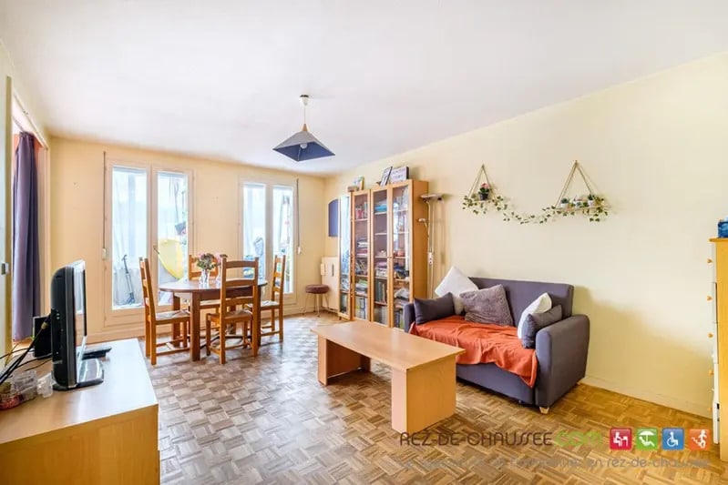 Build-to-Rent in Lyon for sale - Building Photo - Image 3 of 9