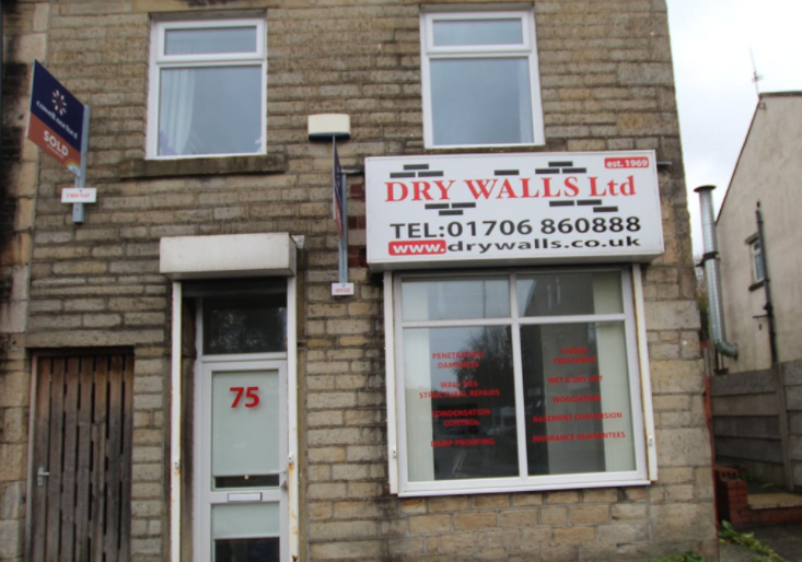 77A Dale St, Milnrow for rent - Primary Photo - Image 1 of 1