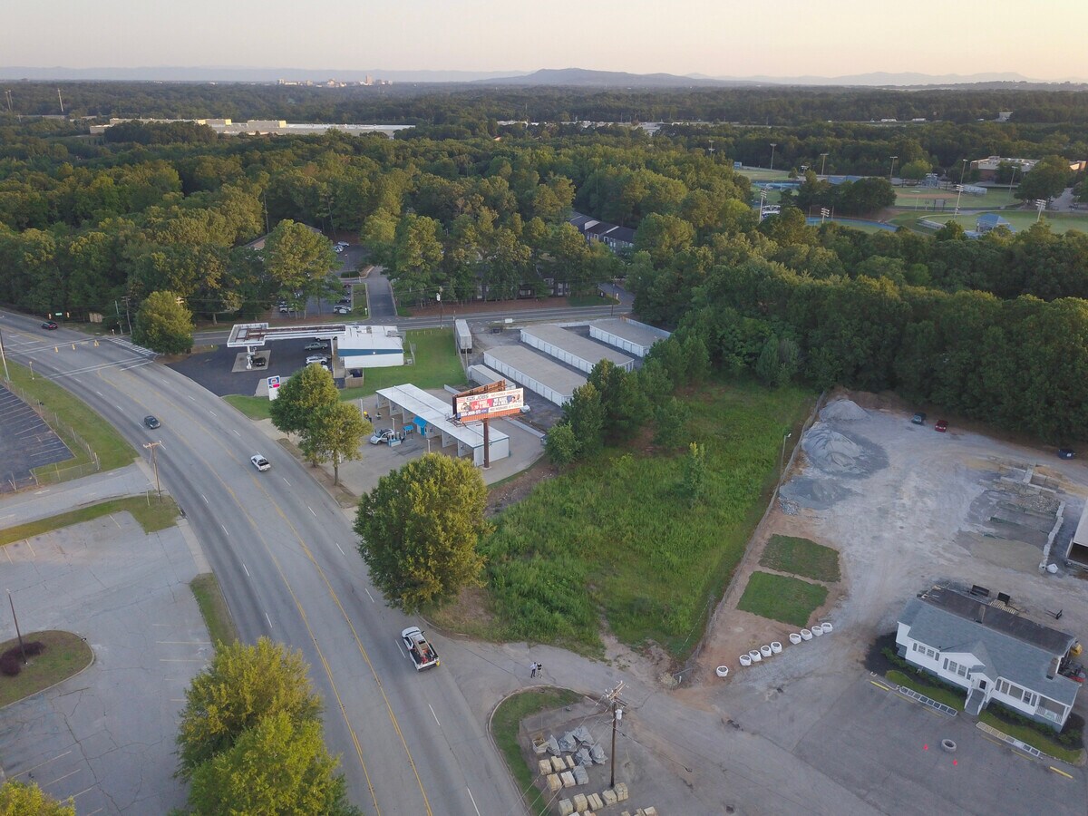 00 Mauldin Rd, Greenville 29607 UK