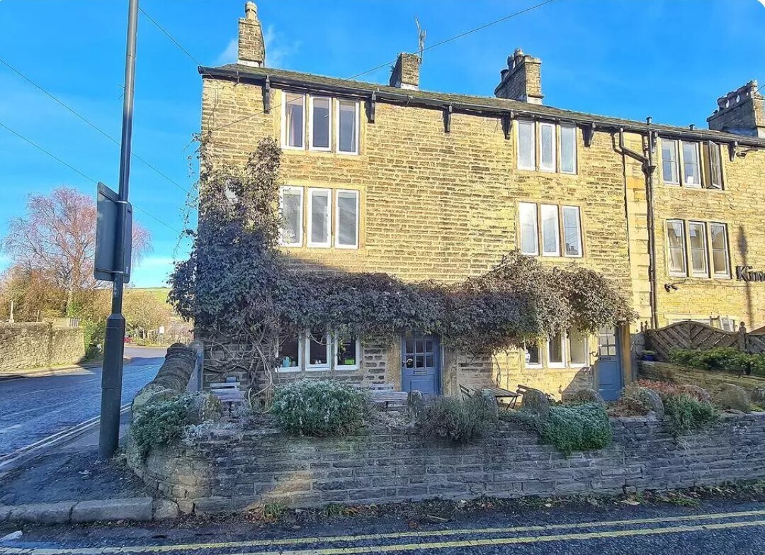 14 New Mills Road, Hayfield for sale Primary Photo- Image 1 of 1