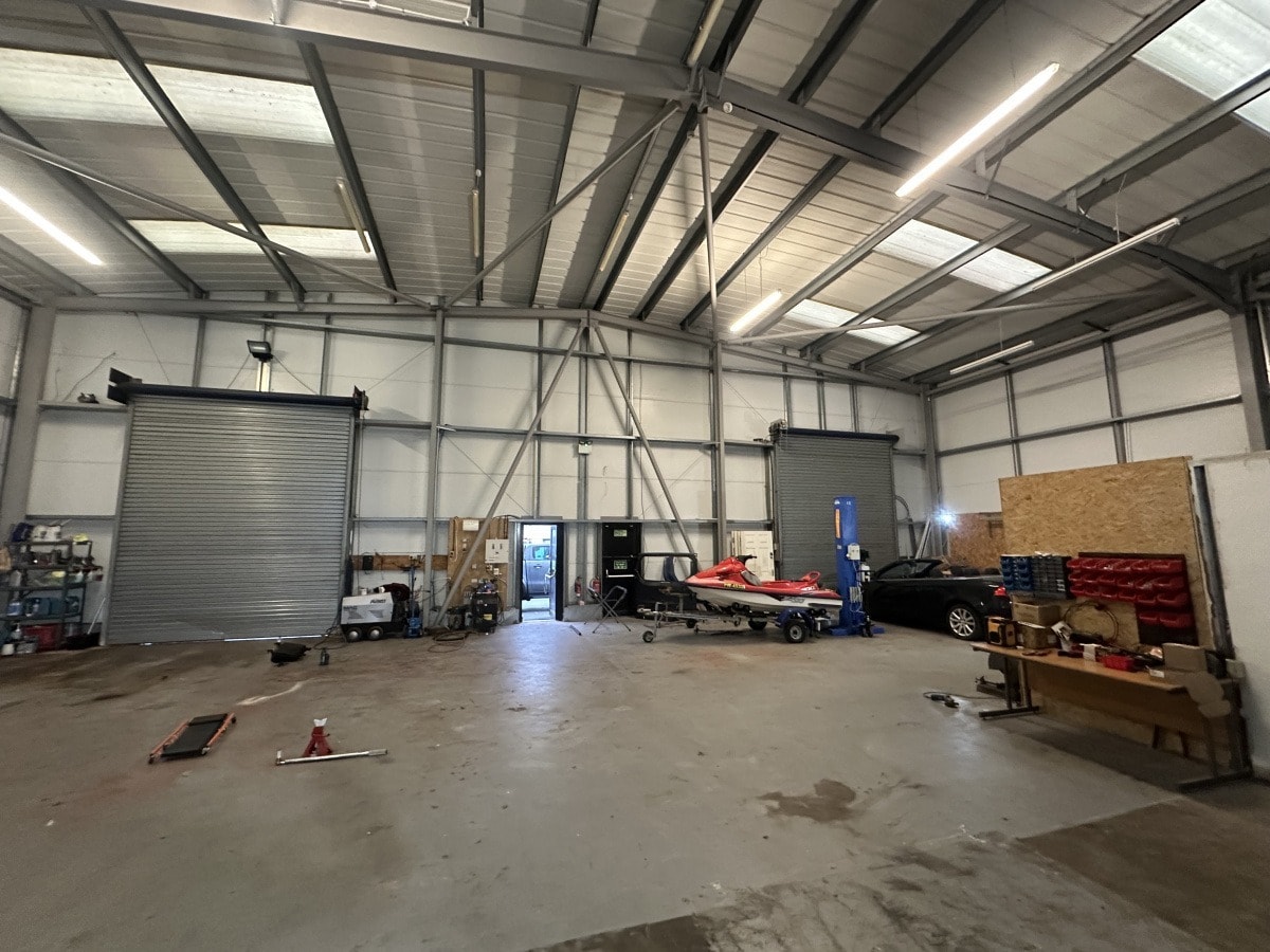 Maes Y Clawdd, Oswestry to rent Interior Photo- Image 1 of 6