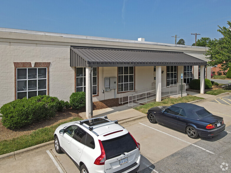 1313 Carolina St, Greensboro, NC for sale - Building Photo - Image 1 of 1