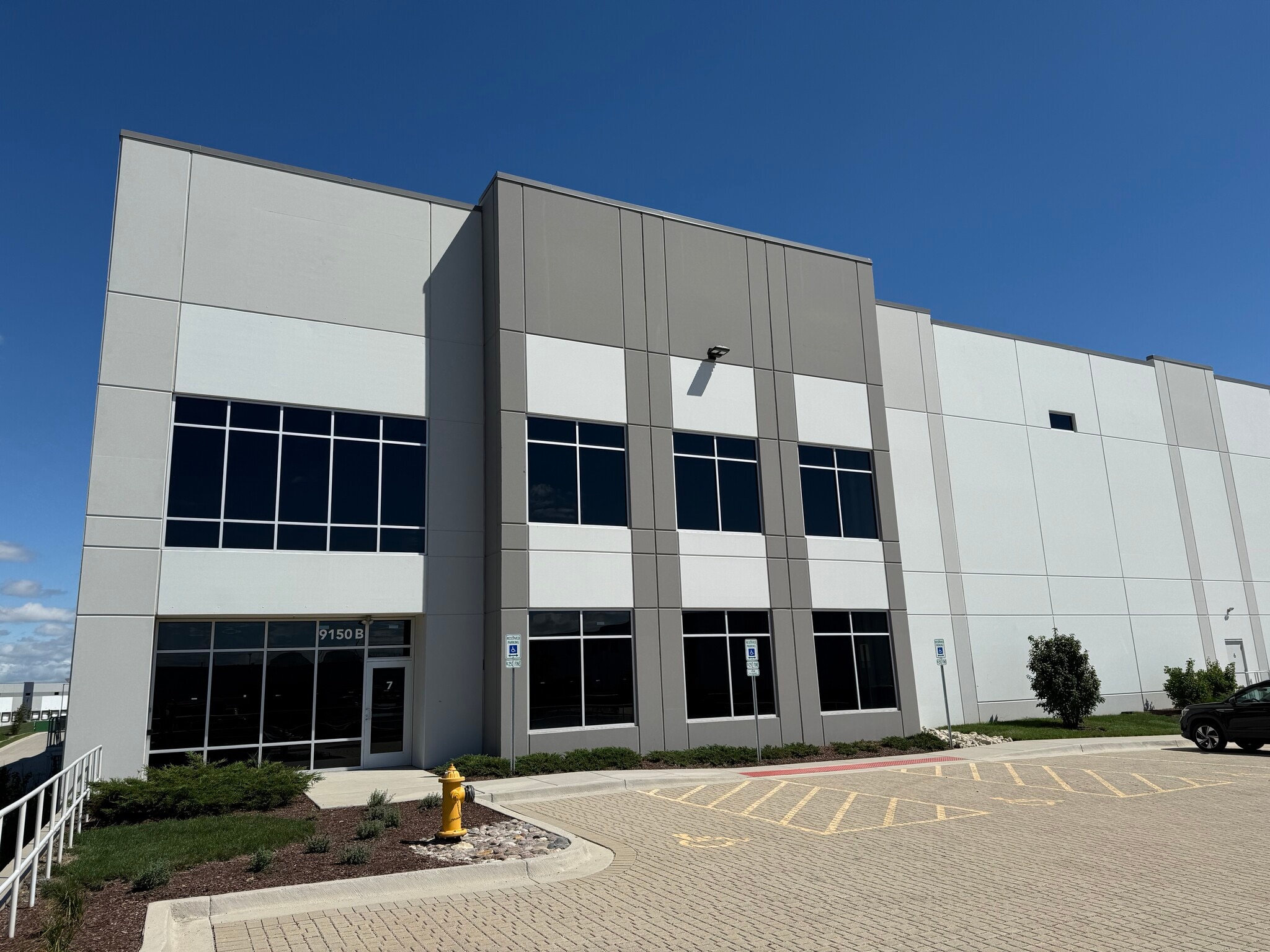 9150 W 55th St, McCook, IL to rent Building Photo- Image 1 of 1