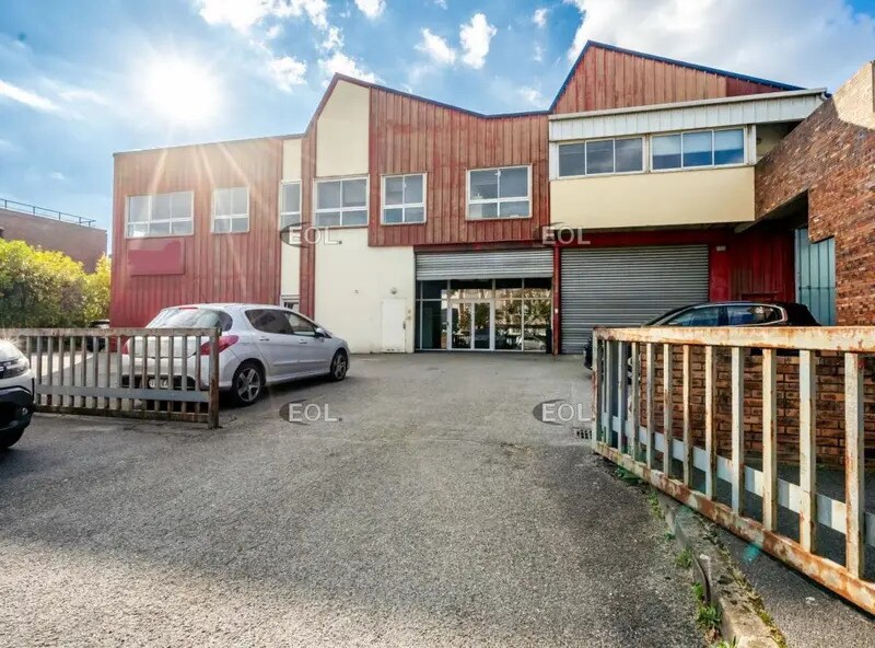Light Industrial in Noisiel to rent Building Photo- Image 1 of 6