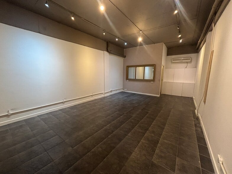 1-12 Hanningtons Ln, Brighton to rent - Building Photo - Image 3 of 9