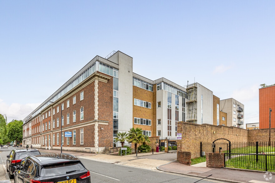 1-5 Vicarage Ln, London to rent - Building Photo - Image 2 of 3