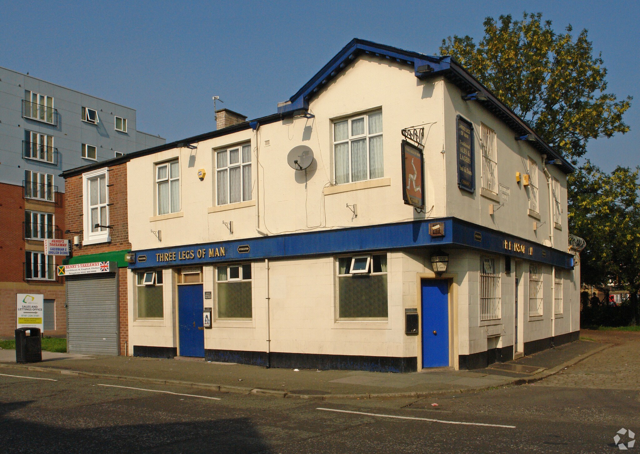 402 Stretford Rd, Manchester for sale Primary Photo- Image 1 of 1