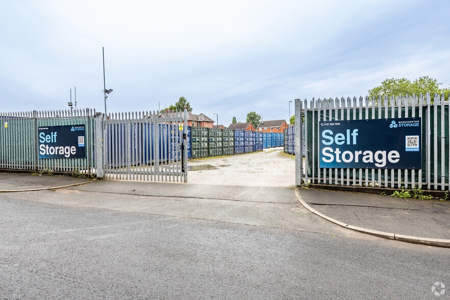 Bradford Rd, Manchester for sale - Building Photo - Image 3 of 4