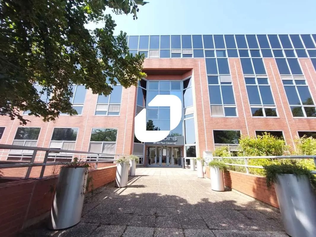 38 Boulevard Paul Cézanne, Guyancourt to rent Building Photo- Image 1 of 23