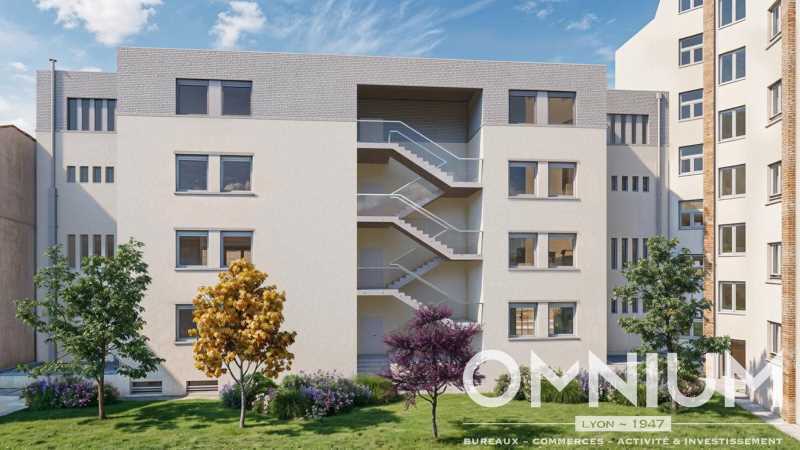 Office in Lyon for sale Building Photo- Image 1 of 10