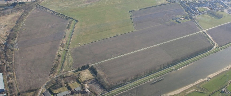 Welsh Rd, Deeside to rent - Building Photo - Image 2 of 4