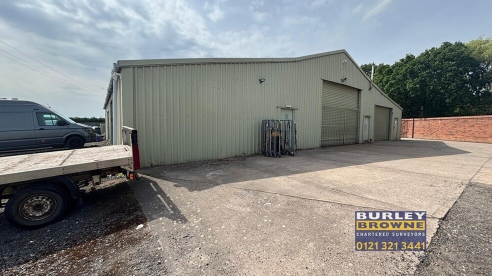 55 Bulls Ln, Curdworth to rent - Building Photo - Image 3 of 8