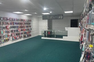 72 High St, Exeter to rent Interior Photo- Image 1 of 2